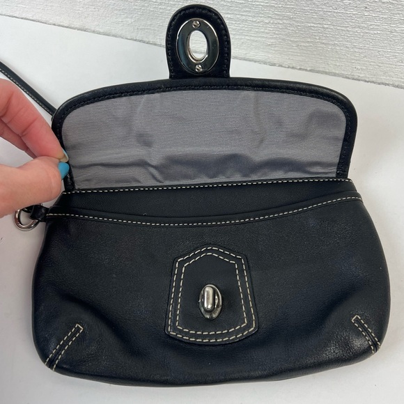 Coach Black Turnlock Wristlet Wallet - Picture 4 of 7